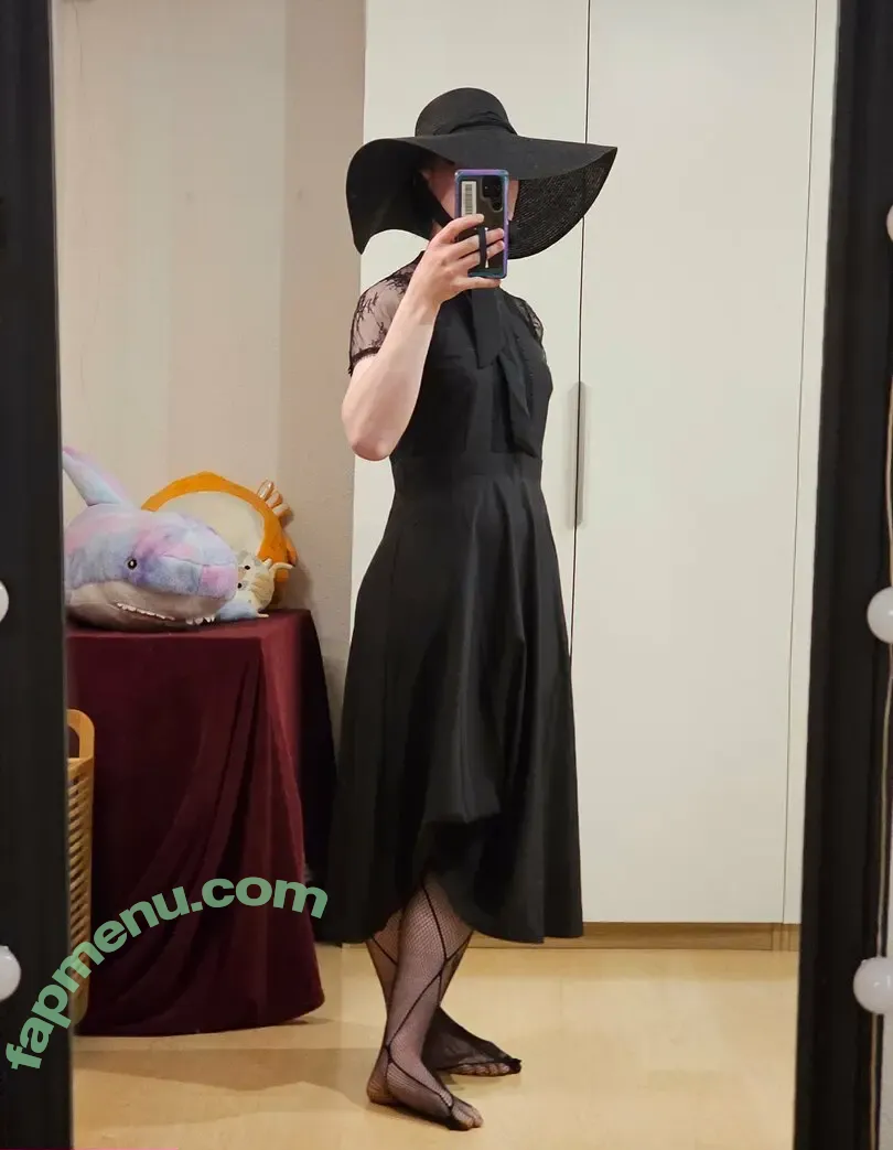 Lavendersmol nude photo #0141 (Lavendersmol)