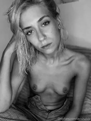 lavishulula / UlulaXx / lavinaluo nude photo #0251