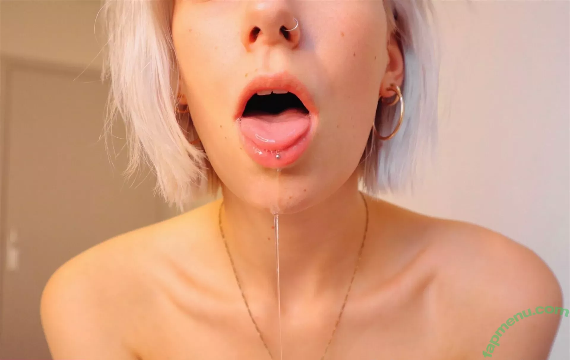 lavishulula nude photo #0087 (UlulaXx / lavinaluo)