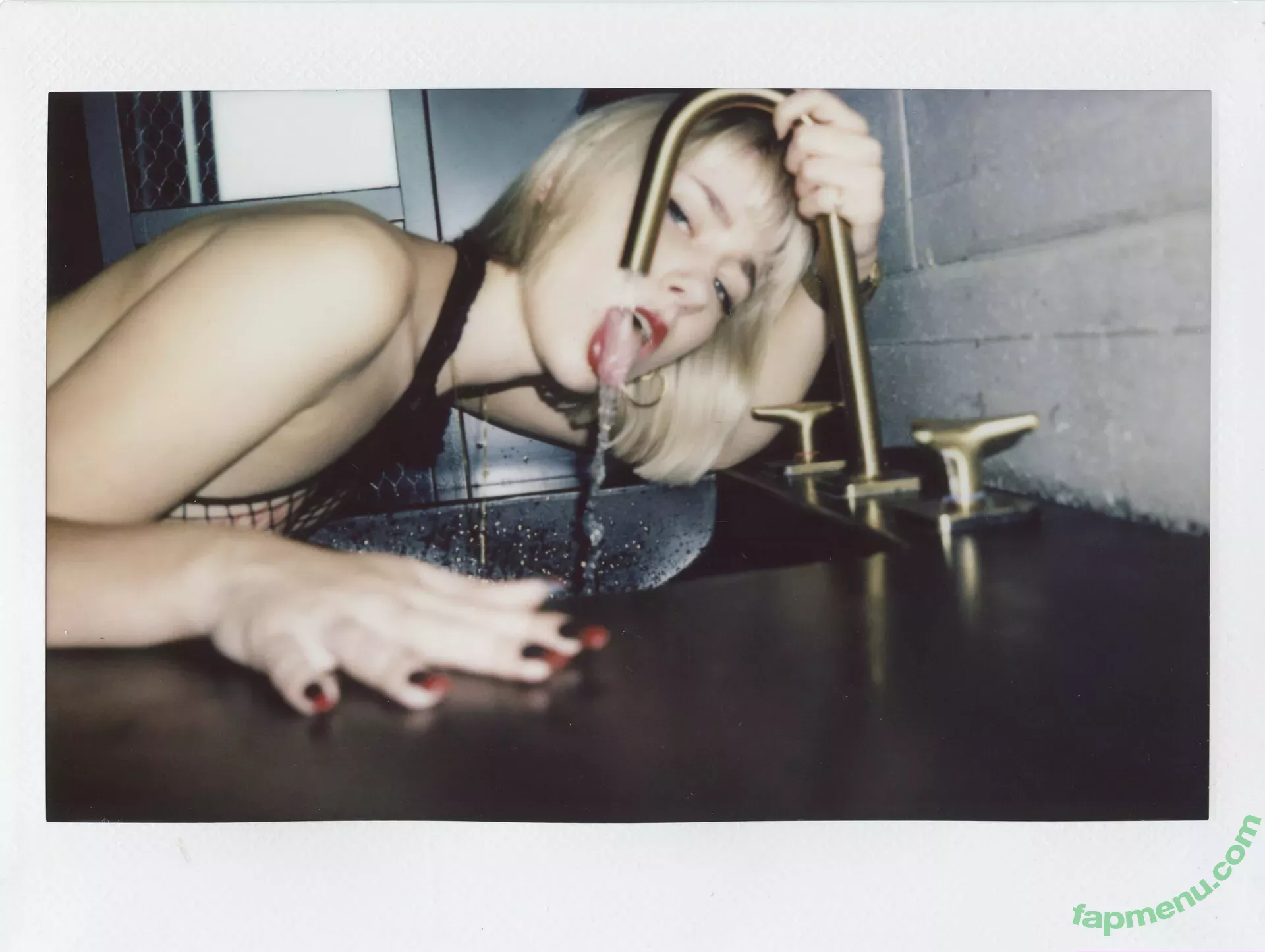 lavishulula nude photo #0232 (UlulaXx / lavinaluo)