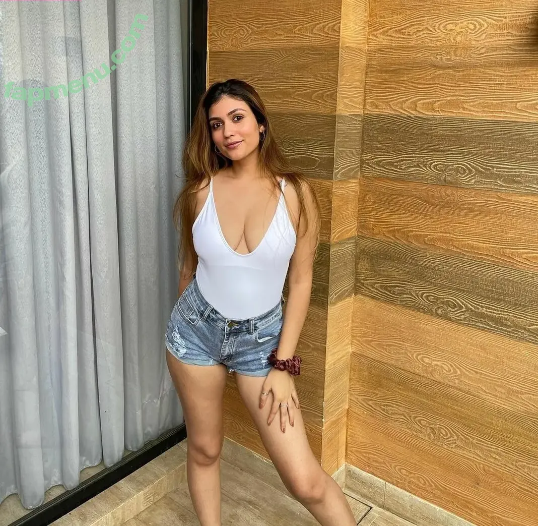 Lavishya Ratti nude photo #0016 (lav.ratti)