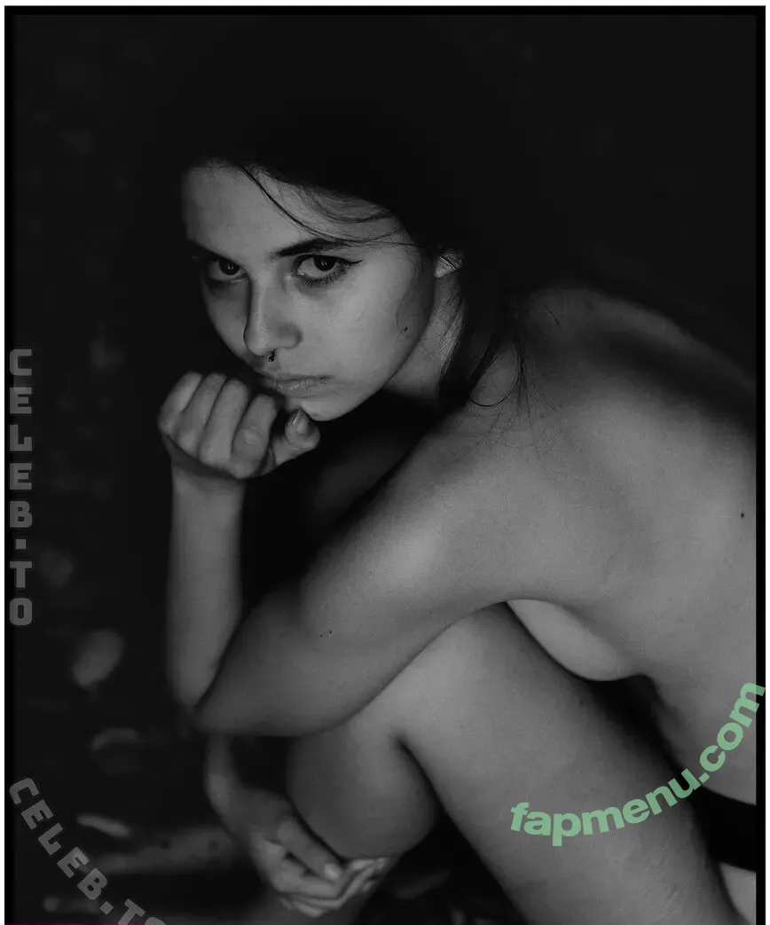 Lawwender nude photo #0060 (bl0bfishfurry / lorender3)