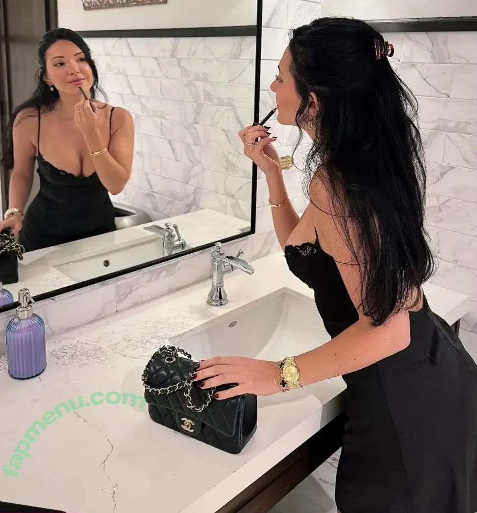 Layah Heilpern nude photo #0042 (Layahheilpern)