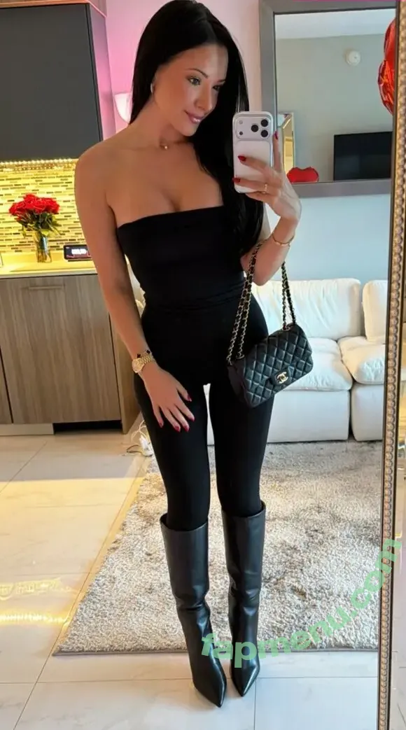 Layah Heilpern nude photo #0045 (Layahheilpern)