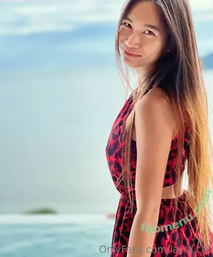layla.cat / laylathaplaya nude photo #0006