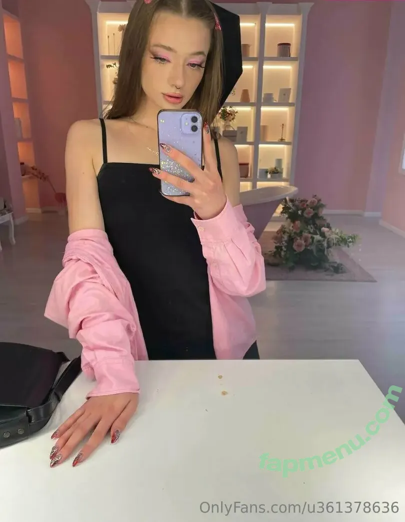 layla_role nude photo #0002 (comon_22)