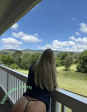 layla_roo / laylaaroo / lilylaness nude photo #0002