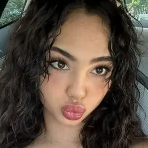 layladelinexo / layladelinex nude photo #0004