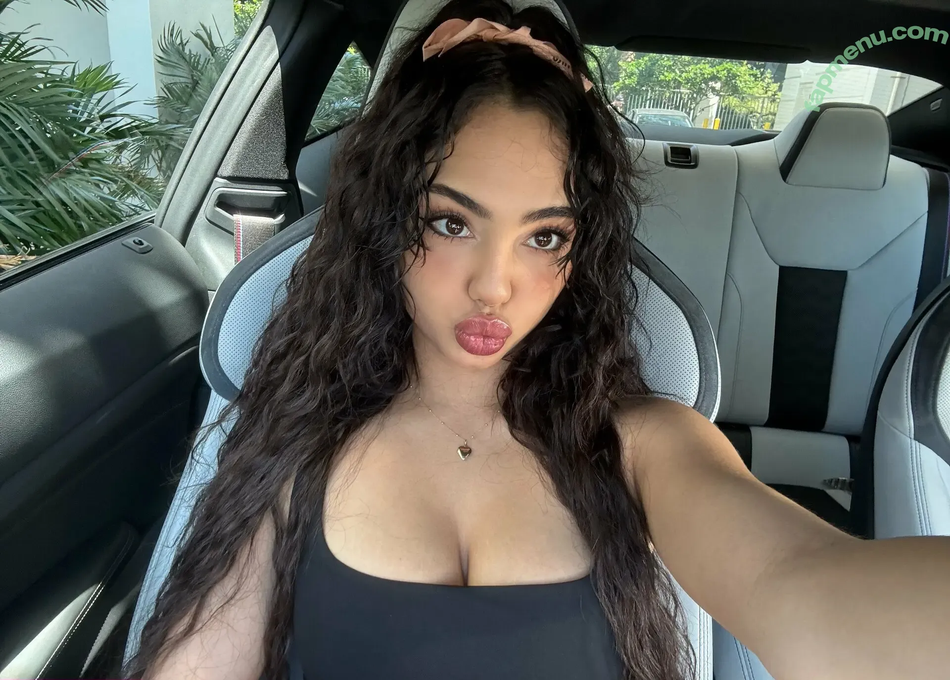 layladelinexo nude photo #0001 (layladelinex)