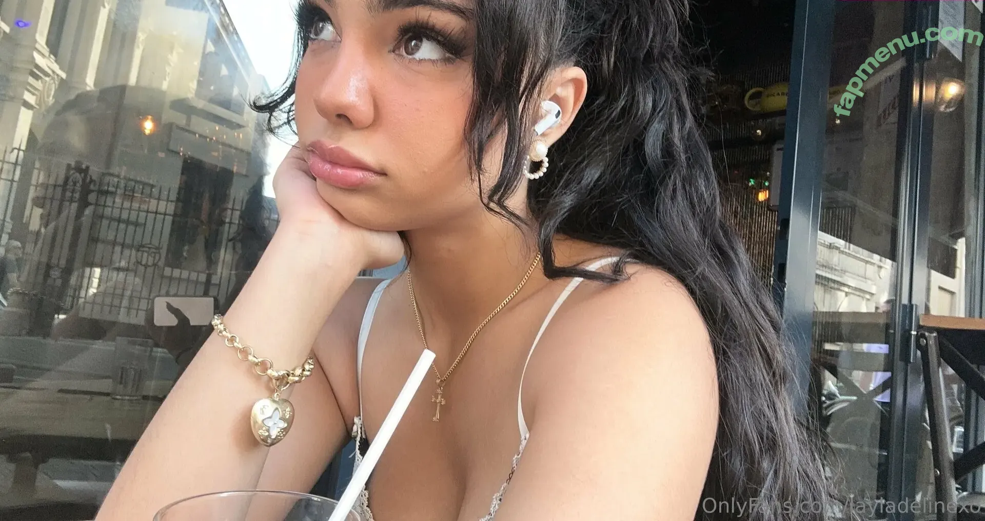 layladelinexo nude photo #0015 (layladelinex)