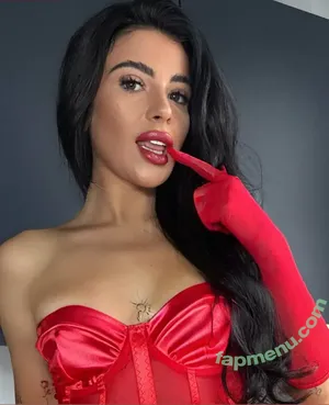 Laylala123 / layl_a7745 / laylala1233 nude photo #0038