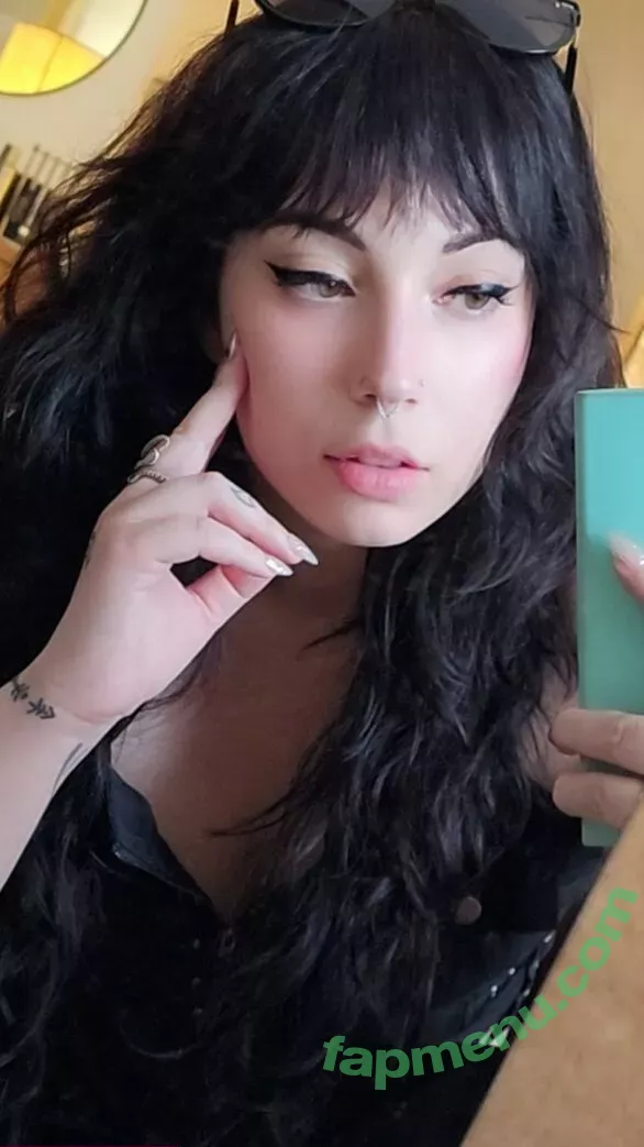 Layna Lazar nude photo #0012 (LaynaLazar)