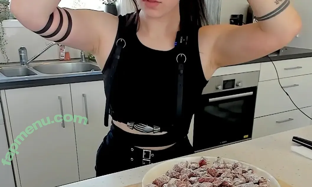 Layna Lazar nude photo #0079 (LaynaLazar)