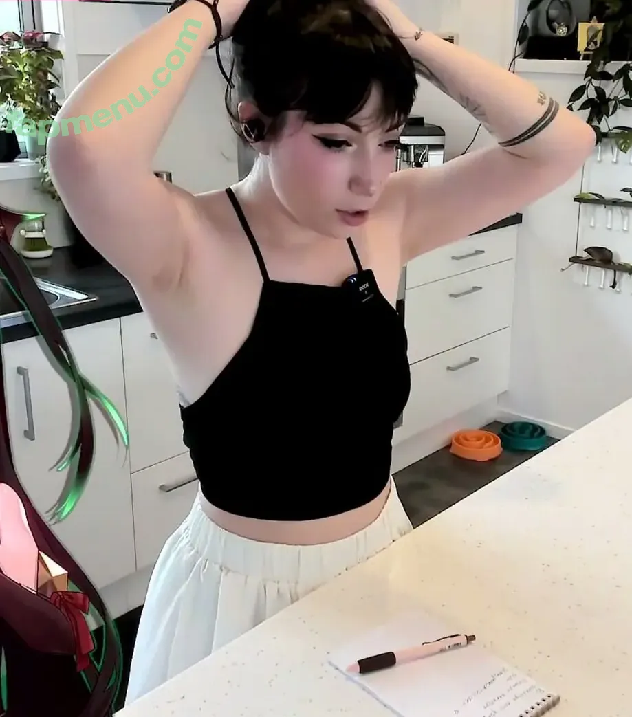 Layna Lazar nude photo #0101 (LaynaLazar)