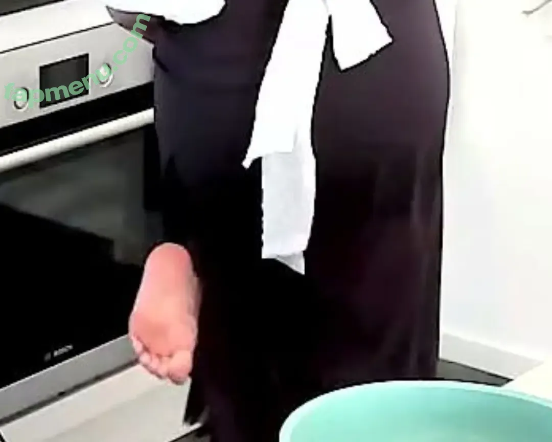 Layna Lazar nude photo #0115 (LaynaLazar)