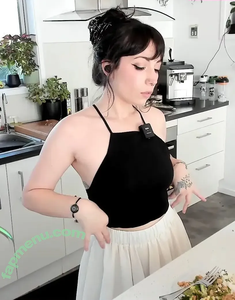 Layna Lazar nude photo #0160 (LaynaLazar)