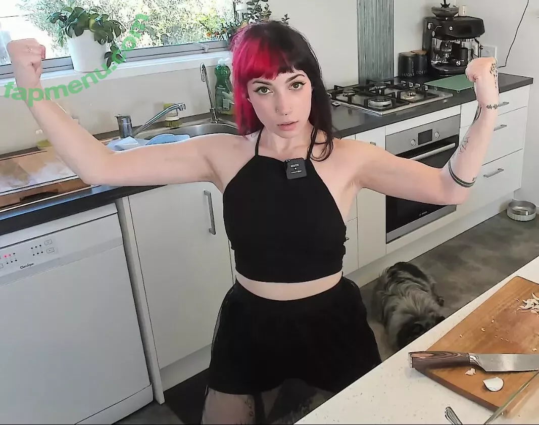 Layna Lazar nude photo #0216 (LaynaLazar)
