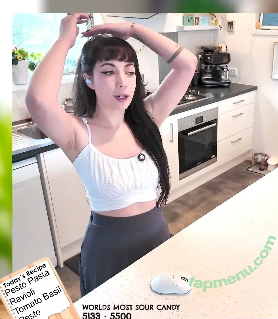 Layna Lazar nude photo #0352 (LaynaLazar)