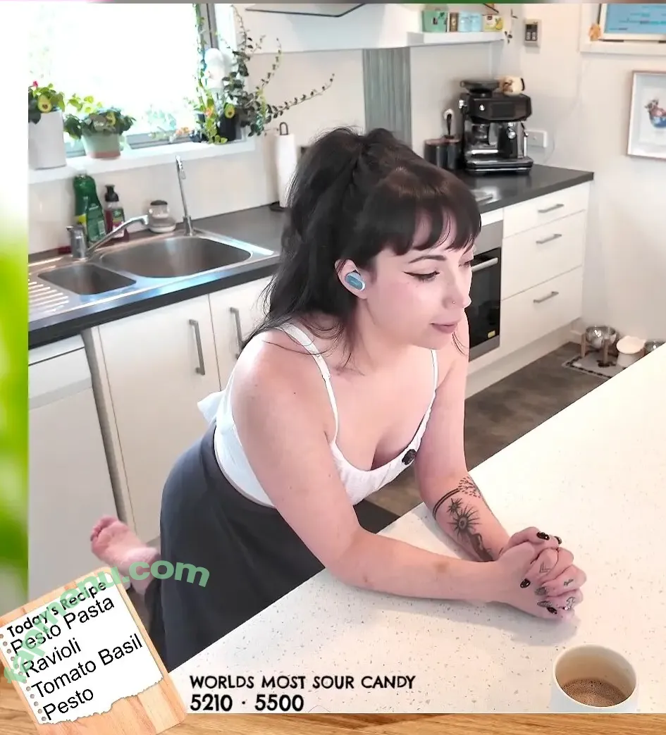 Layna Lazar nude photo #0359 (LaynaLazar)