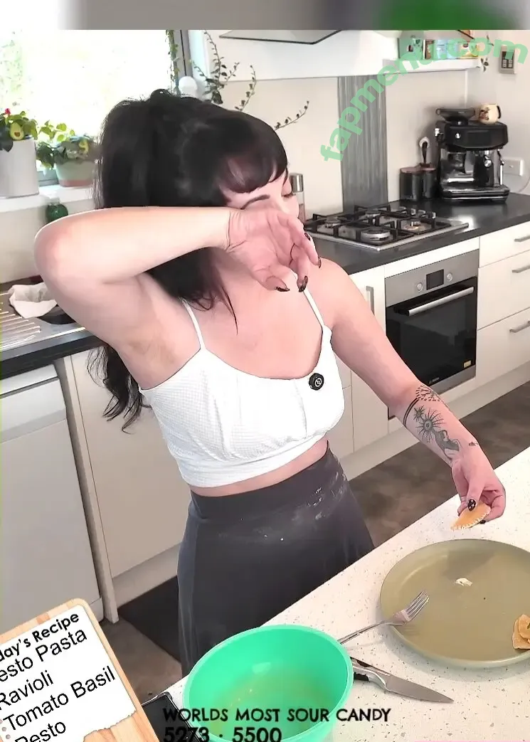 Layna Lazar nude photo #0370 (LaynaLazar)