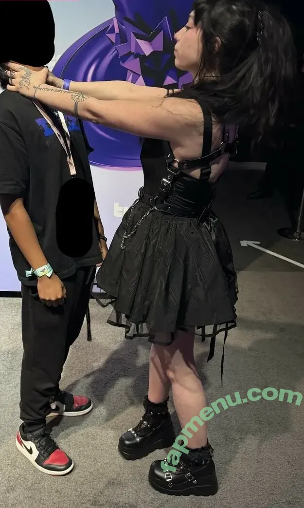 Layna Lazar nude photo #0385 (LaynaLazar)