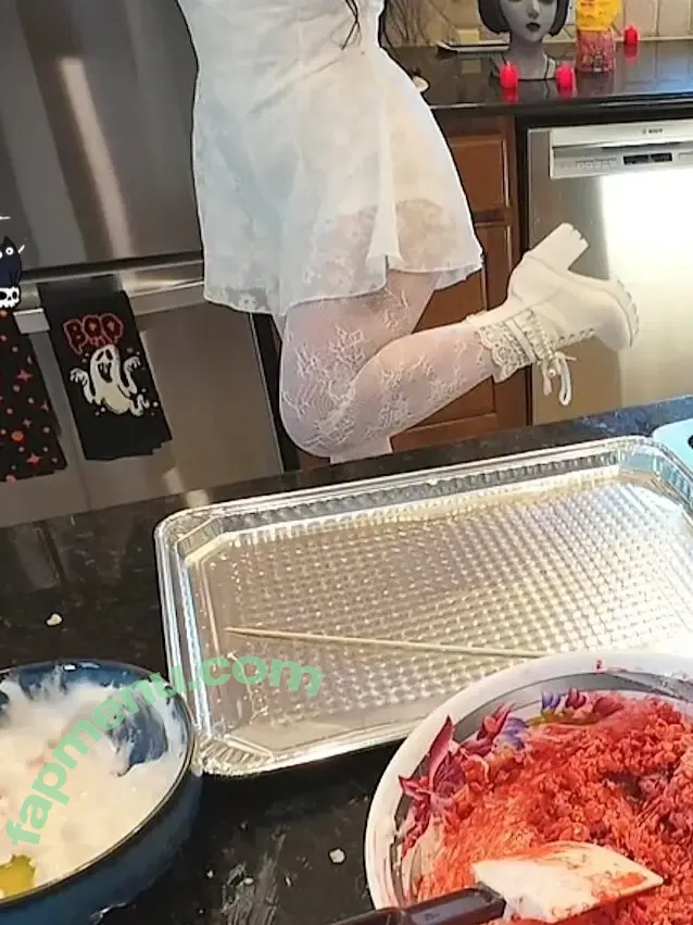 Layna Lazar nude photo #0406 (LaynaLazar)