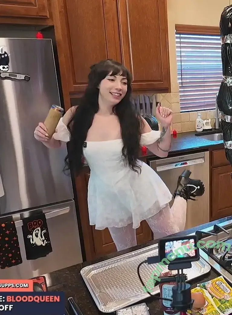 Layna Lazar nude photo #0418 (LaynaLazar)