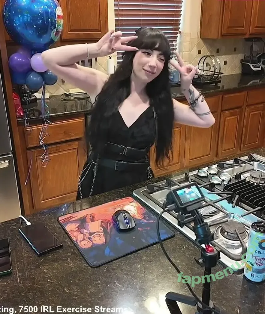 Layna Lazar nude photo #0444 (LaynaLazar)