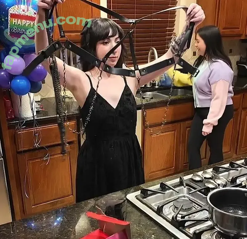 Layna Lazar nude photo #0448 (LaynaLazar)