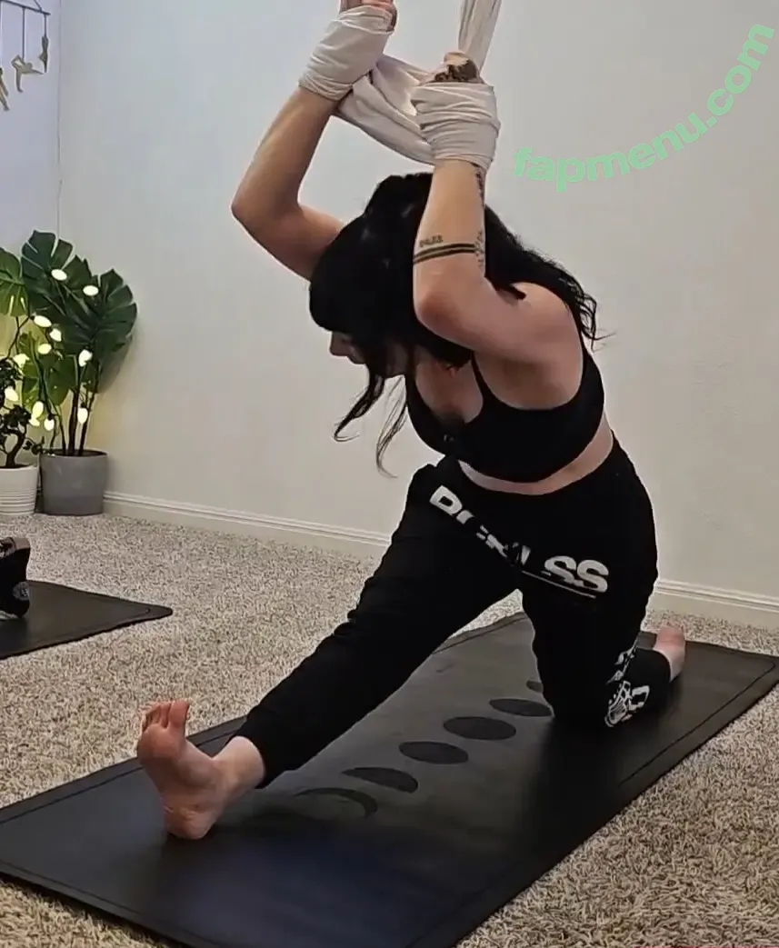 Layna Lazar nude photo #0457 (LaynaLazar)