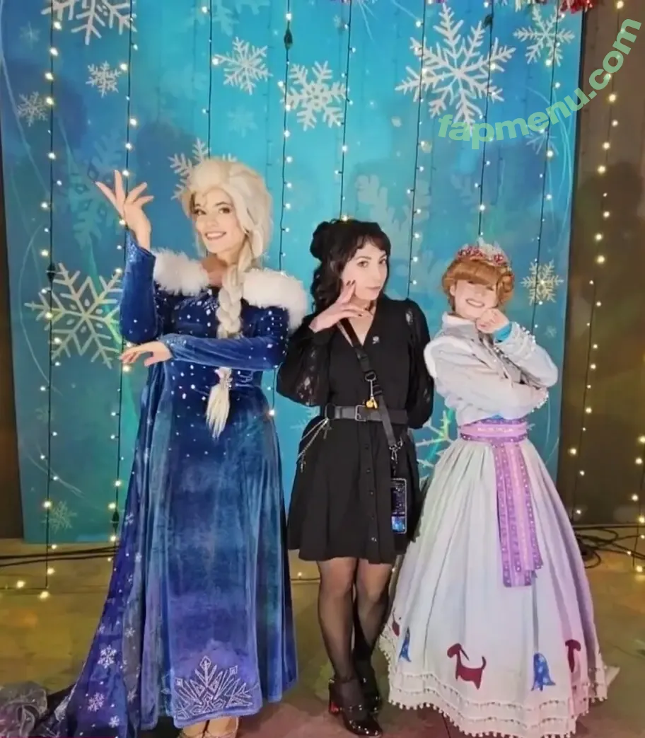 Layna Lazar nude photo #0509 (LaynaLazar)