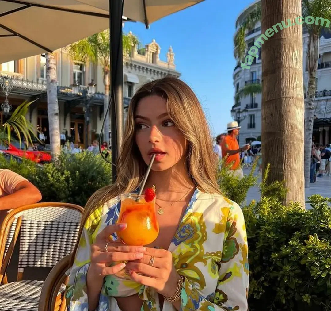 layna_sacino nude photo #0017 (layna_sacino)