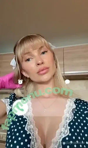 laynabootv / layna.me nude photo #0014