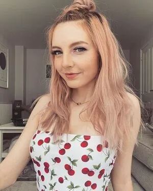 LDShadowLady nude photo #0001