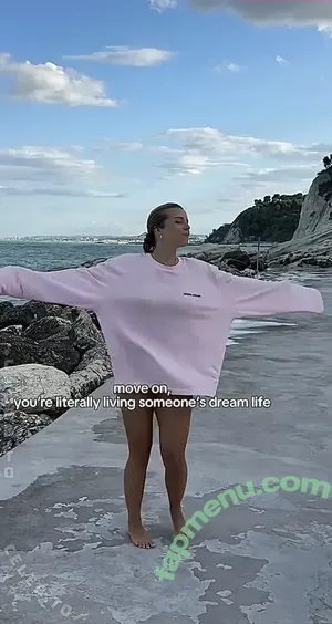 Lea Breuer / leabreuerr nude photo #0254