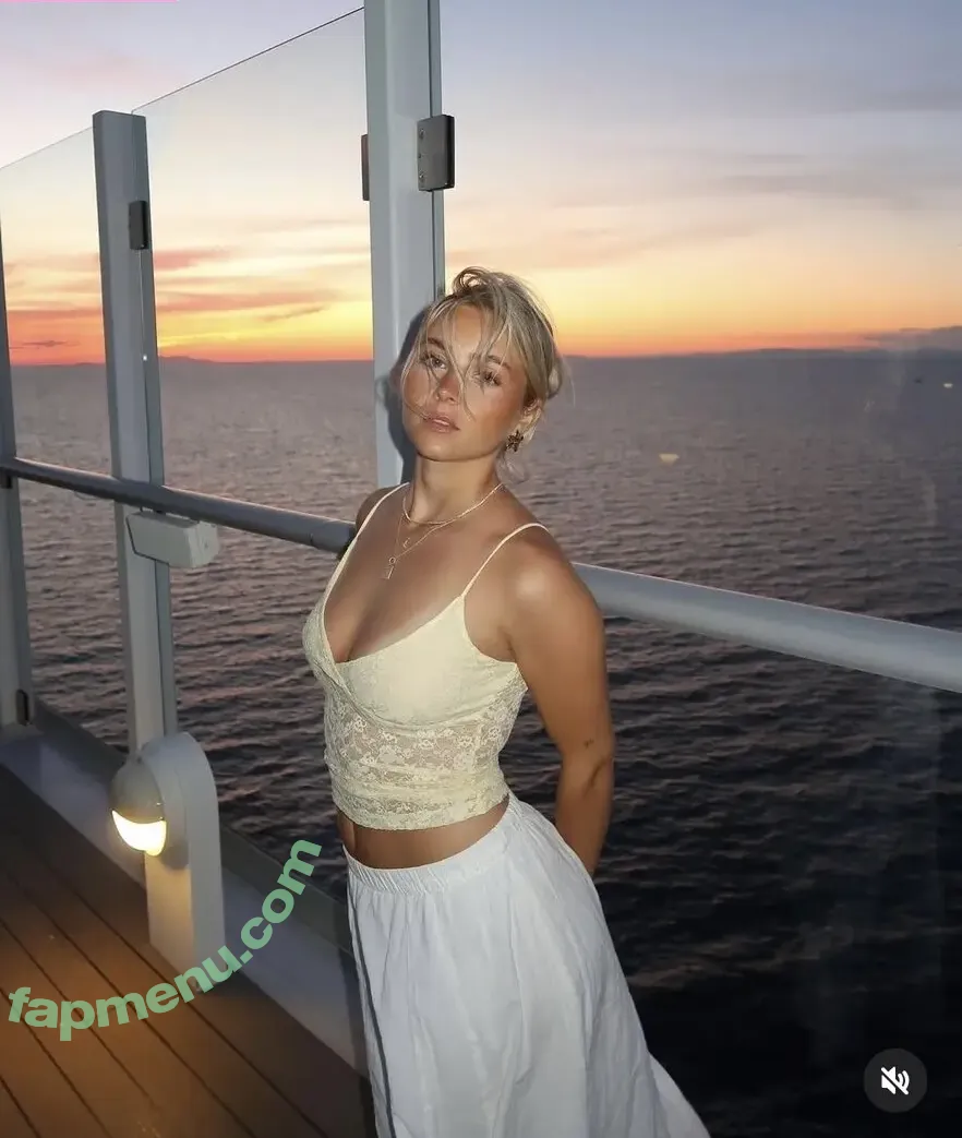 Lea Breuer nude photo #0160 (leabreuerr)