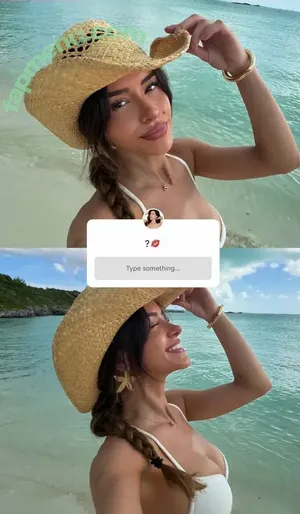 Lea Elui / LeaElui nude photo #1145