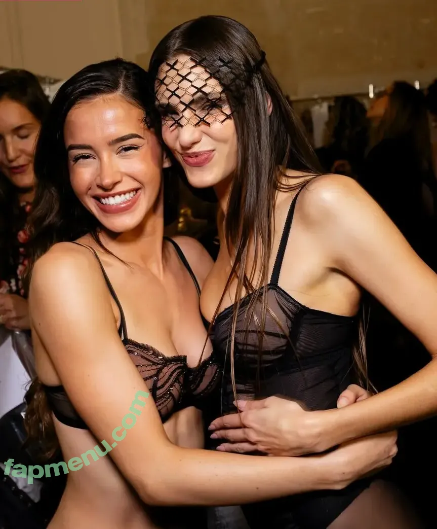 Lea Elui nude photo #1032 (LeaElui)