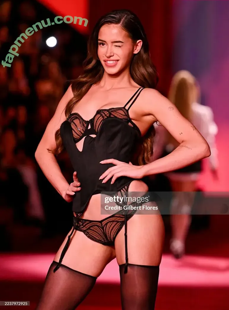 Lea Elui nude photo #1037 (LeaElui)