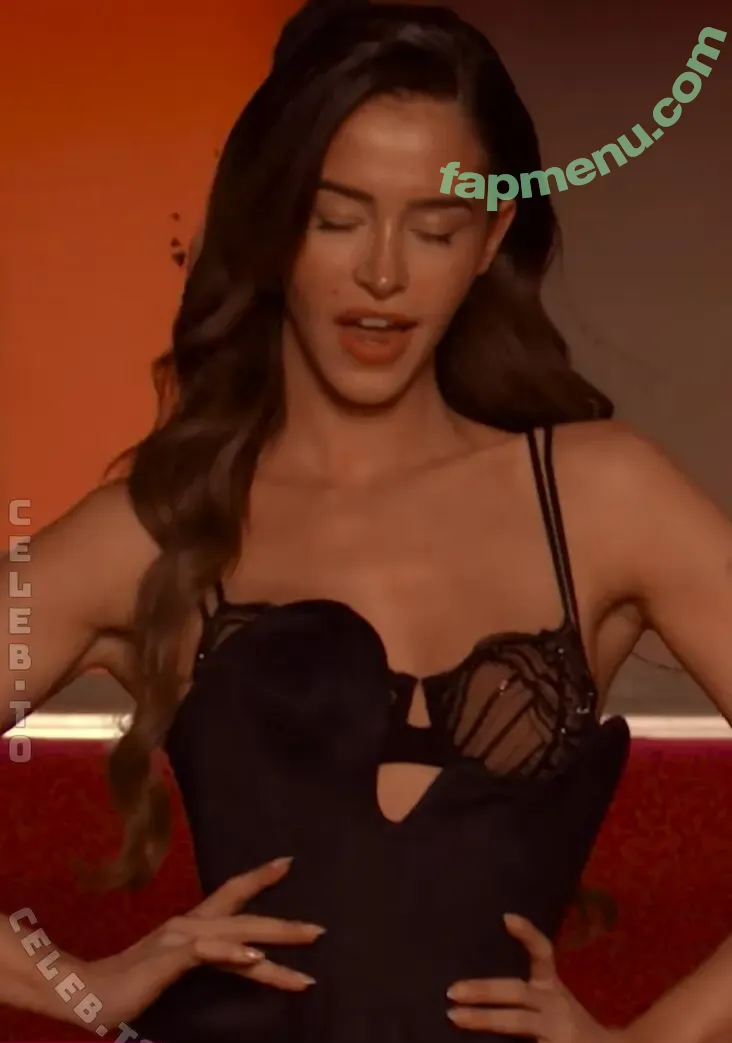 Lea Elui nude photo #1115 (LeaElui)