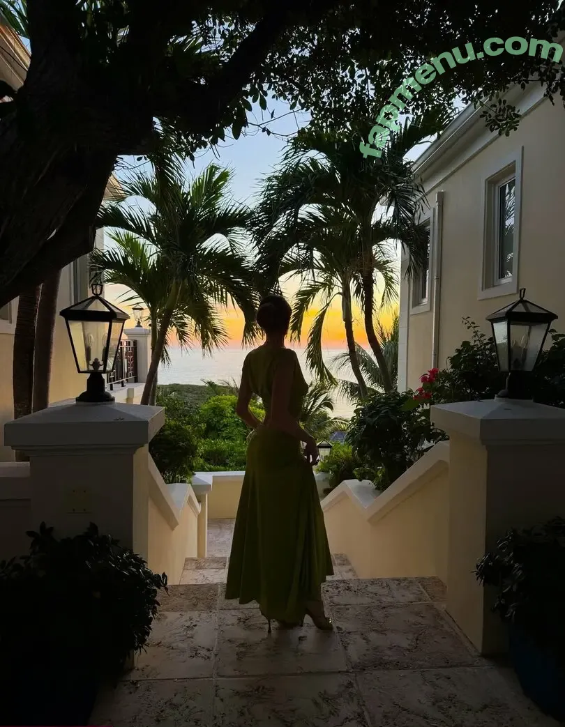 Lea Elui nude photo #1131 (LeaElui)