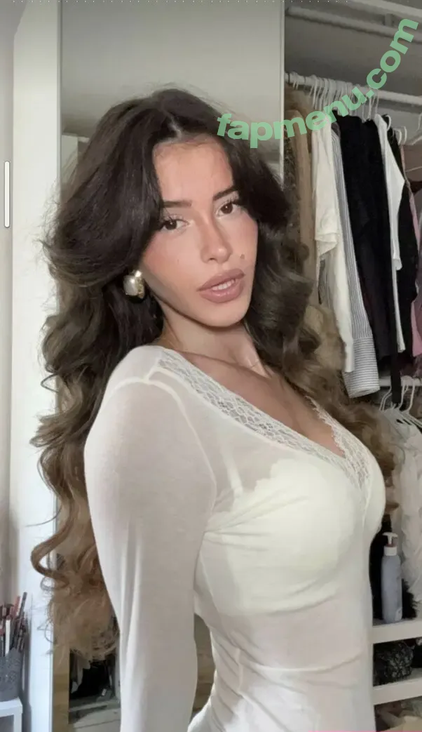 Lea Elui nude photo #1180 (LeaElui)