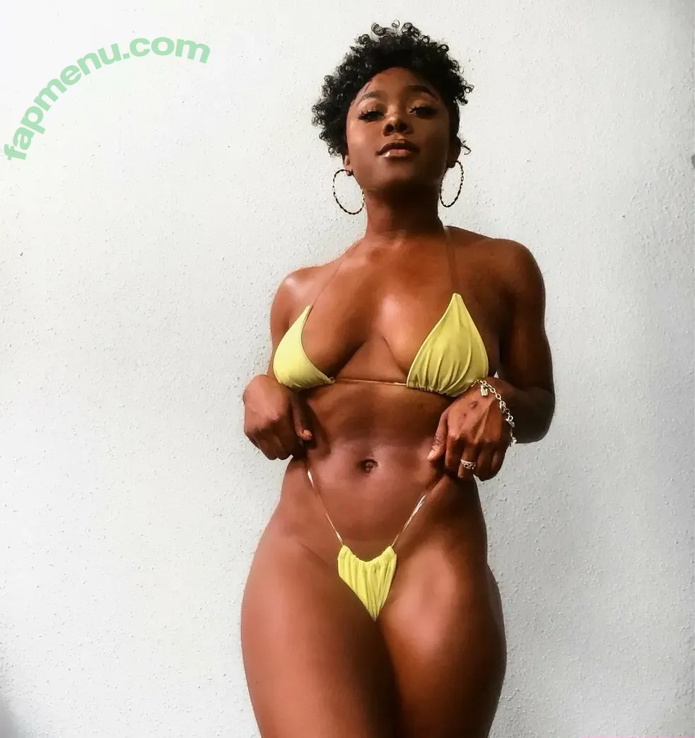 Lea'h Sampson nude photo #0029 (leeleesimpson)