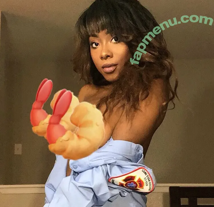 Lea'h Sampson nude photo #0033 (leeleesimpson)