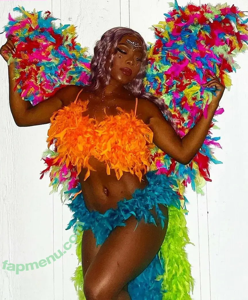 Lea'h Sampson nude photo #0050 (leeleesimpson)