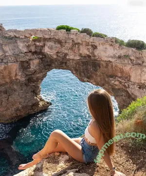 Lea Katharina Maria / Leakatharinamaria nude photo #0031