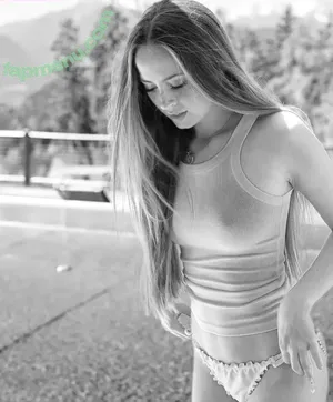 Lea Katharina Maria / Leakatharinamaria nude photo #0093