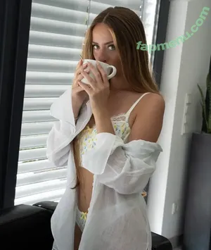 Lea Katharina Maria / Leakatharinamaria nude photo #0155