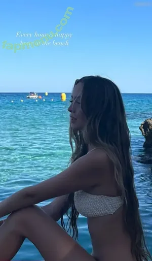 Lea Katharina Maria / Leakatharinamaria nude photo #0247