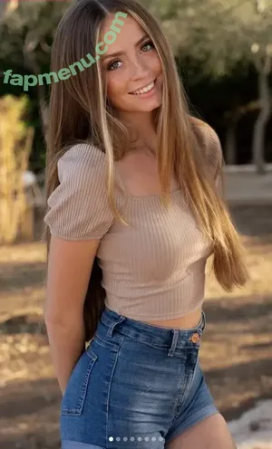 Lea Katharina Maria / Leakatharinamaria nude photo #0459